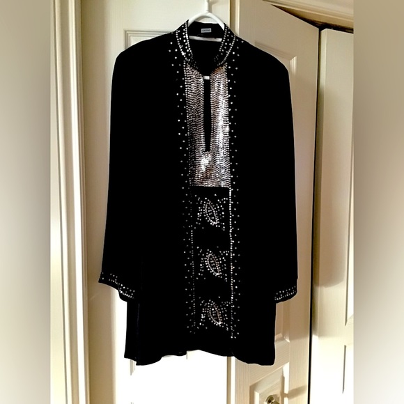 Black Tunic Top - Picture 1 of 6